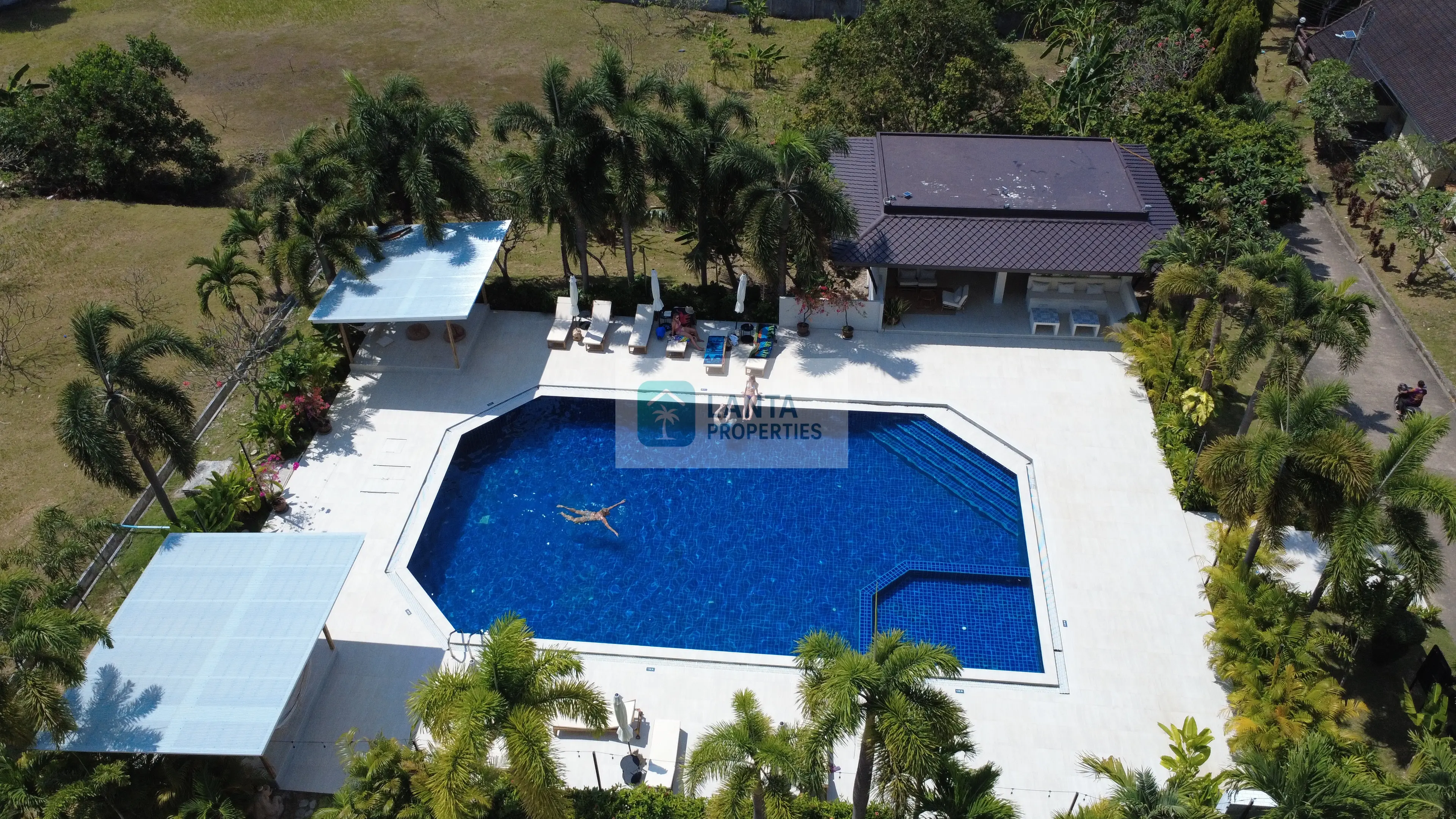 Villa at the Top of the Hill – Panoramic Views Over Koh Lanta