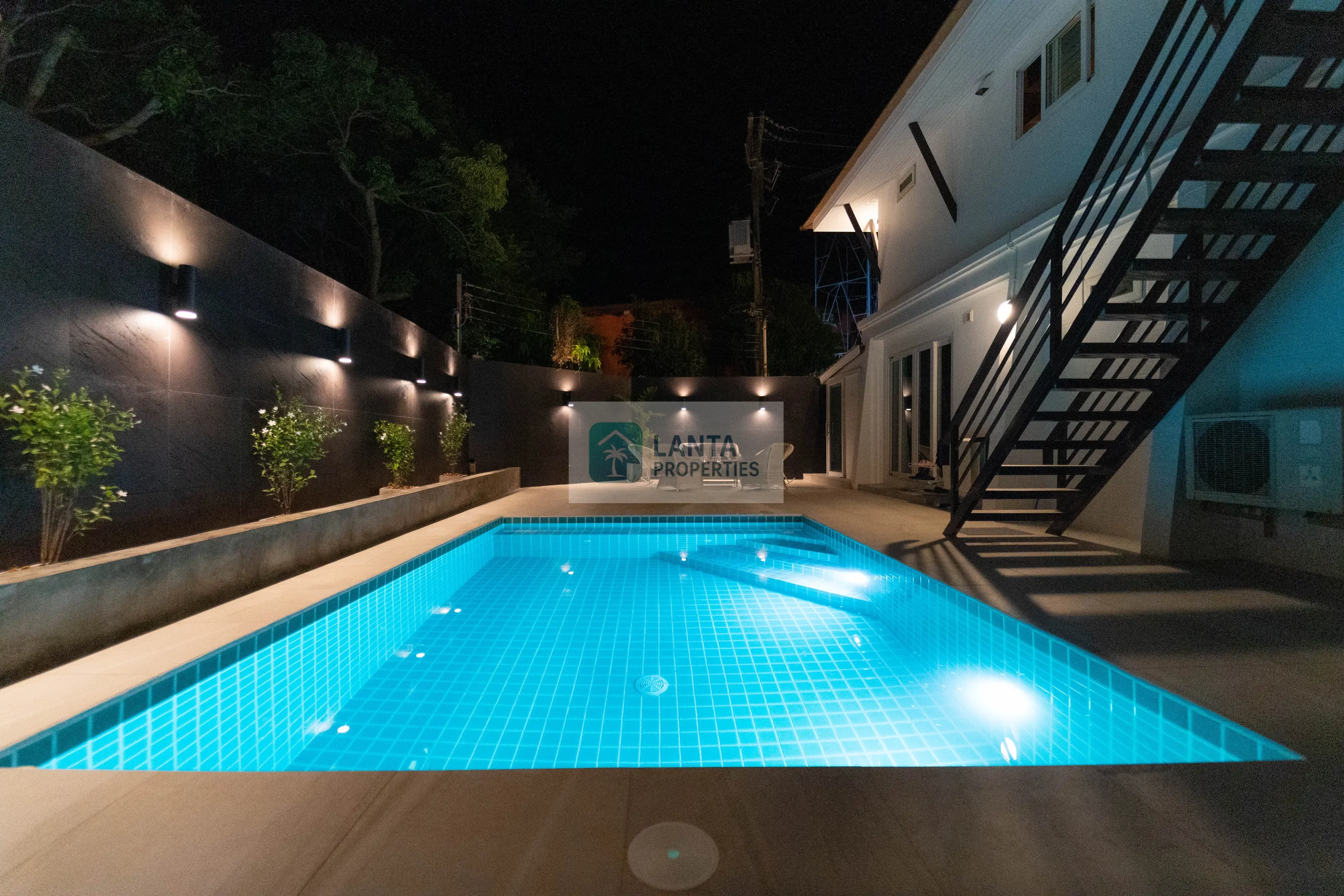 🏝️ Villa for Sale in Koh Lanta – 3-Bedroom Pool Villa with Sea View 🌅