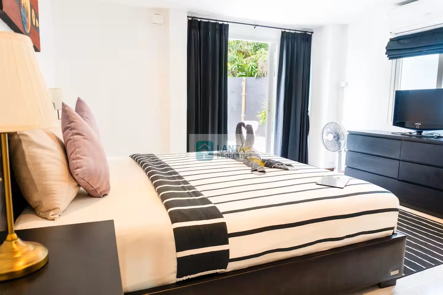 🏝️ Villa for Sale in Koh Lanta – 3-Bedroom Pool Villa with Sea View 🌅