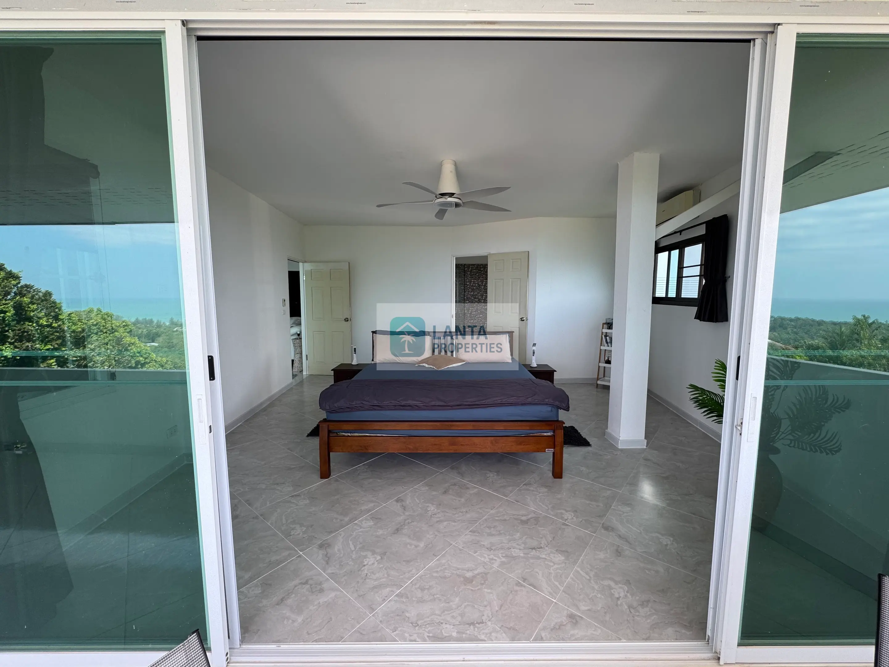 Il Villa - Franky’s Hill