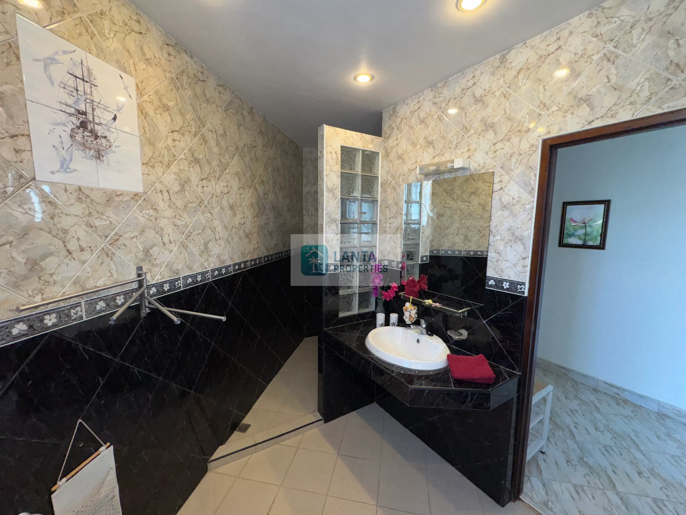 Il Villa - Franky’s Hill
