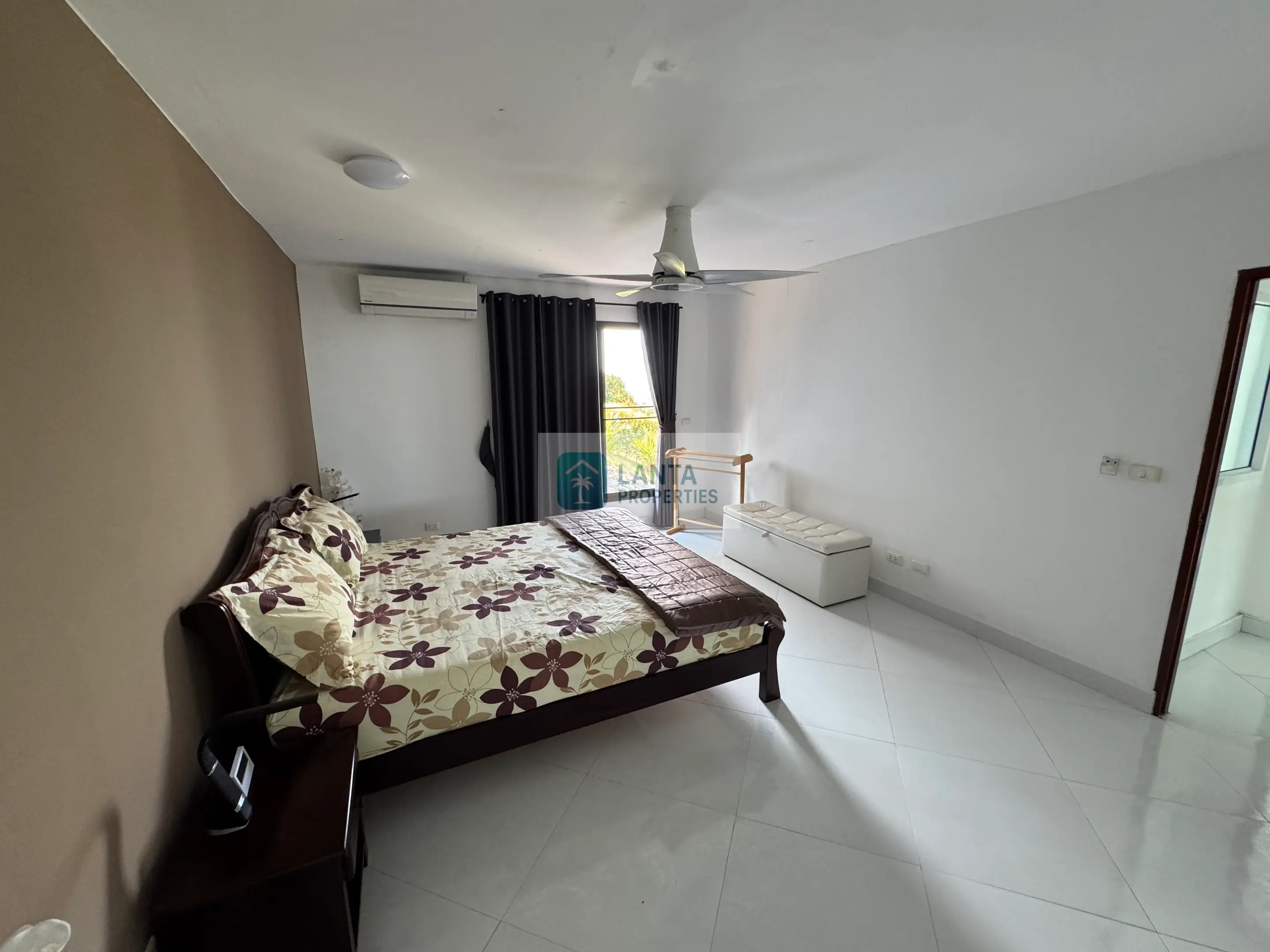 Il Villa - Franky’s Hill