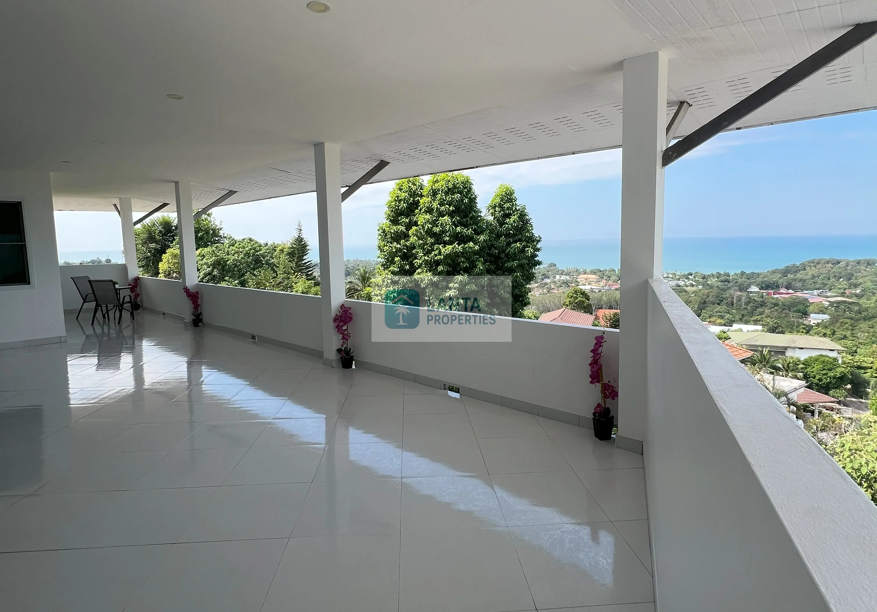 Il Villa - Franky’s Hill