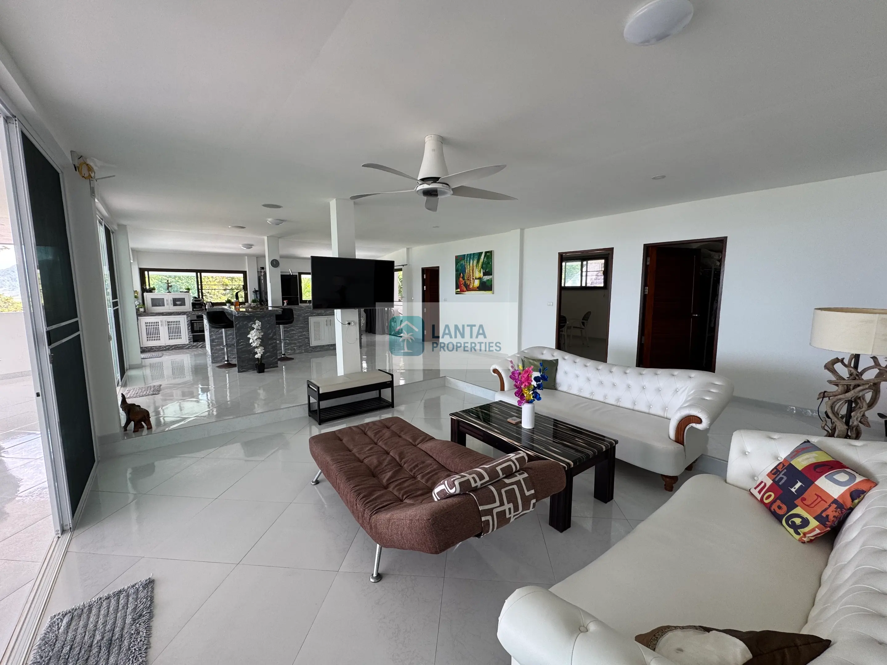 Il Villa - Franky’s Hill