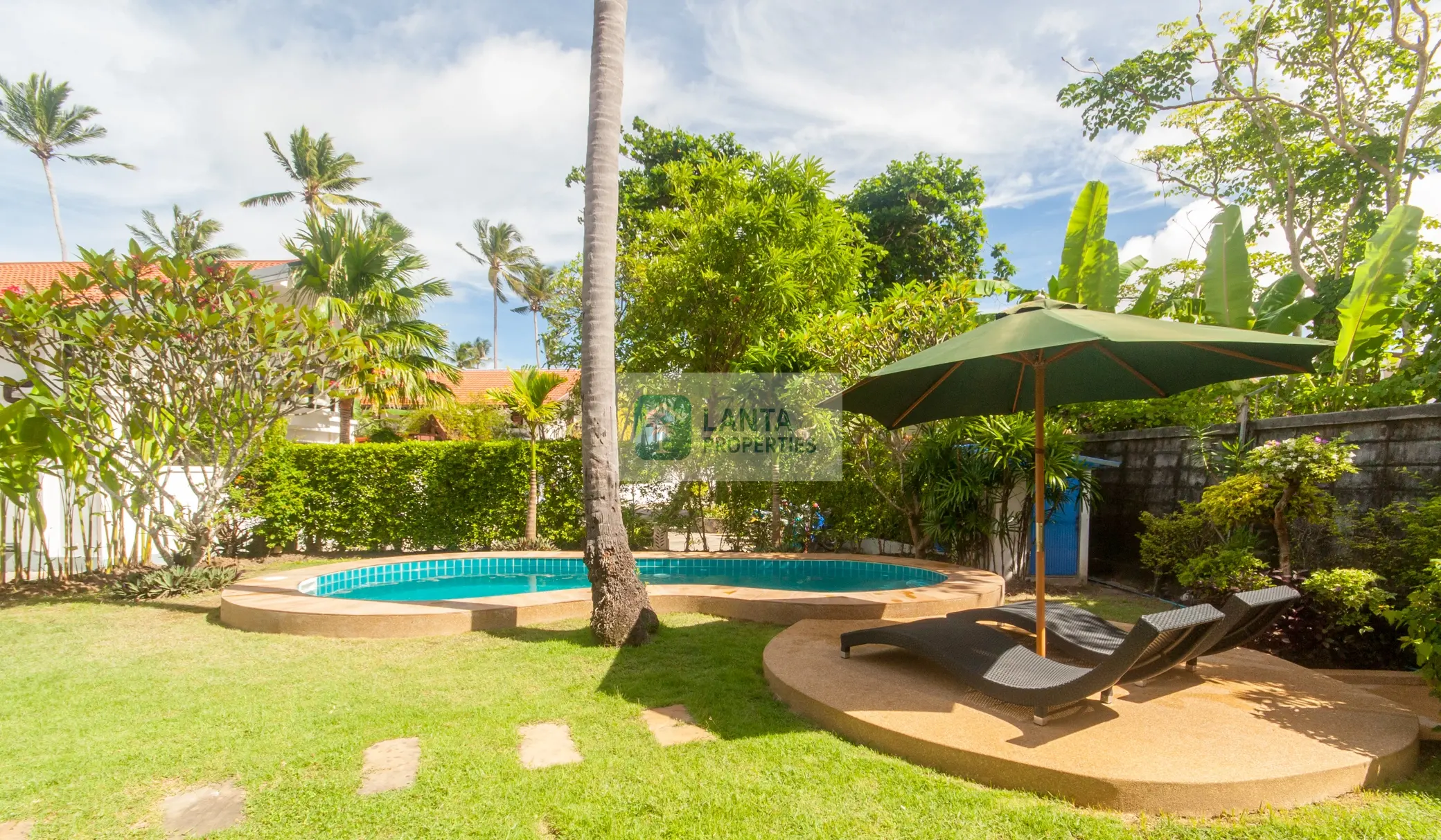 Elegant 3-Bedroom Pool Villa in Malee Beach, Long Beach.