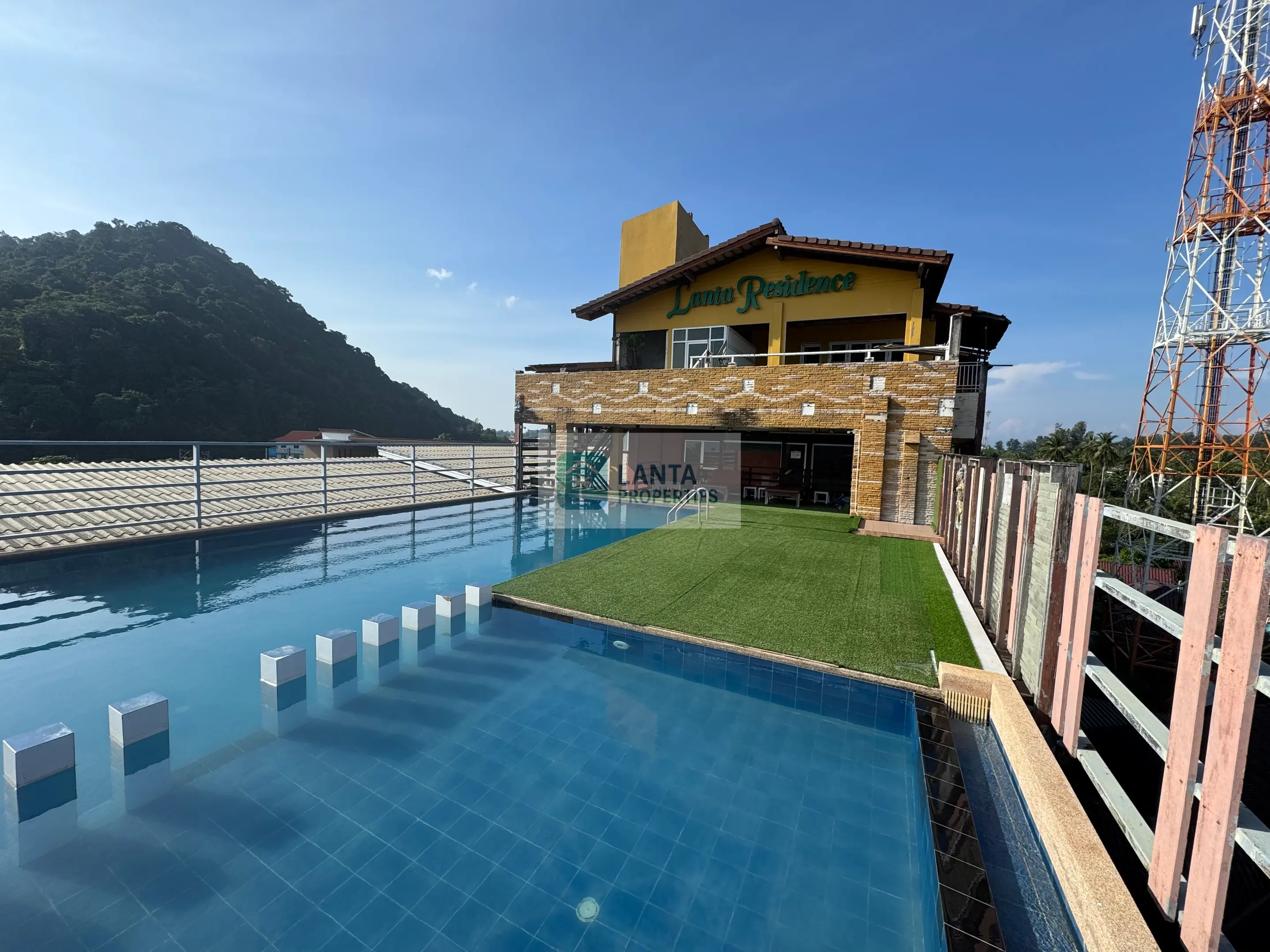 Charming Apartment in the Heart of Saladan 