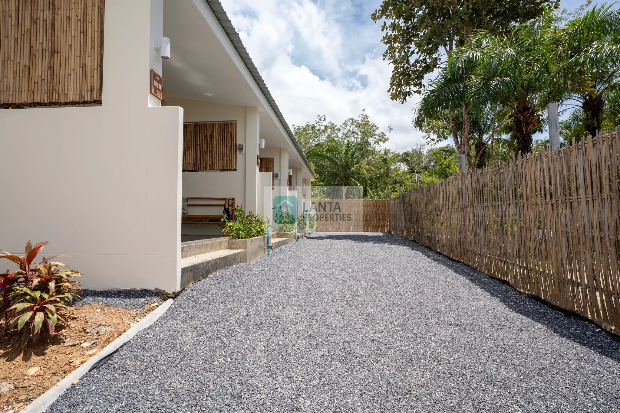 Mini Palm Villas – Modern Apartment