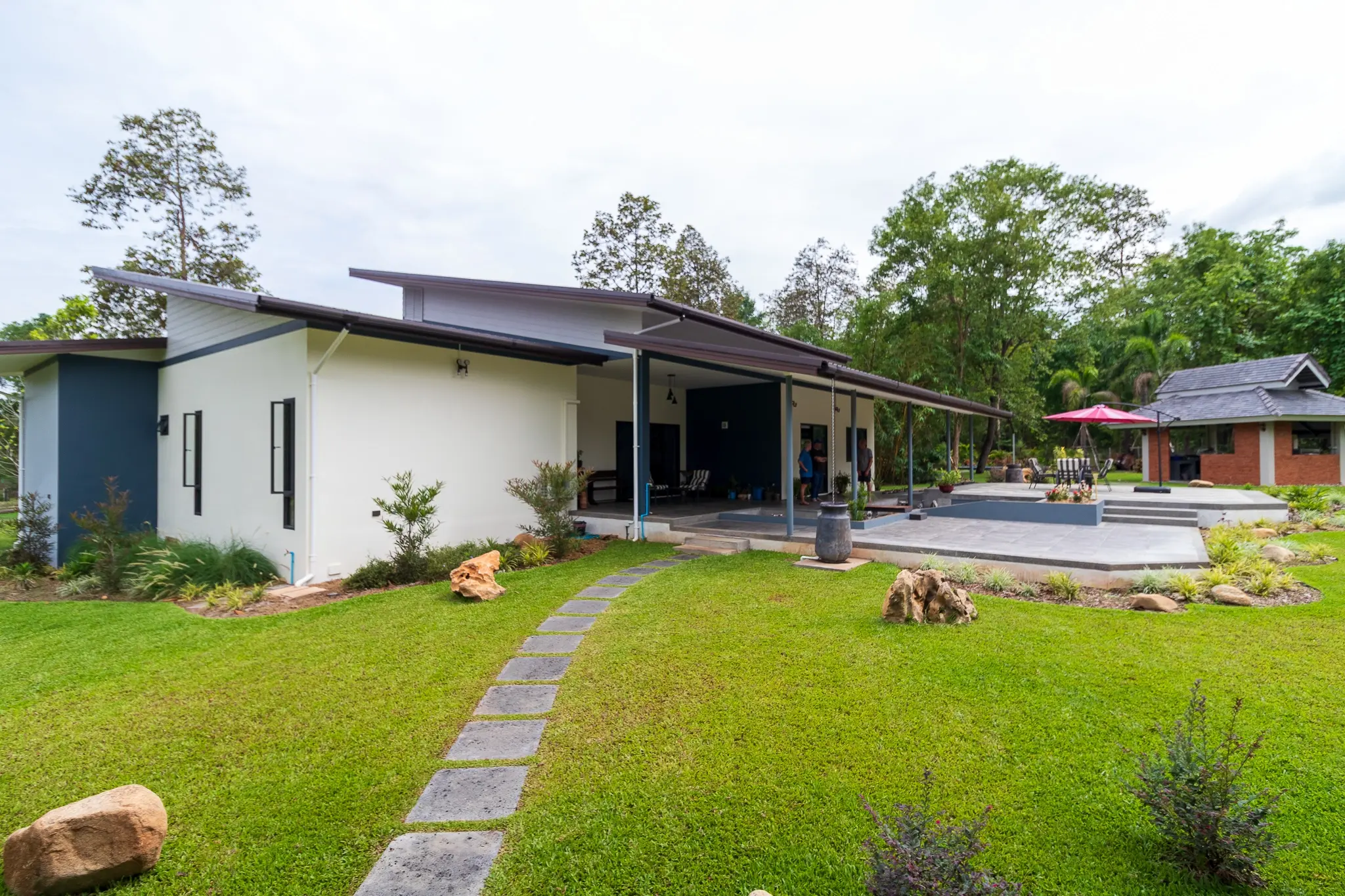 Modern Art Resort-Style Lake Home