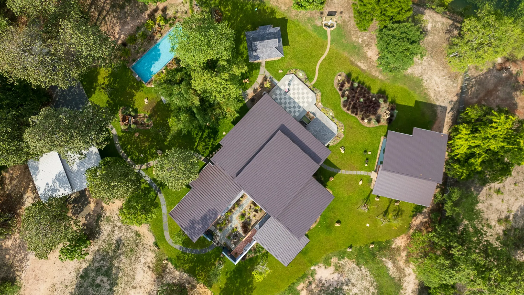 Modern Art Resort-Style Lake Home