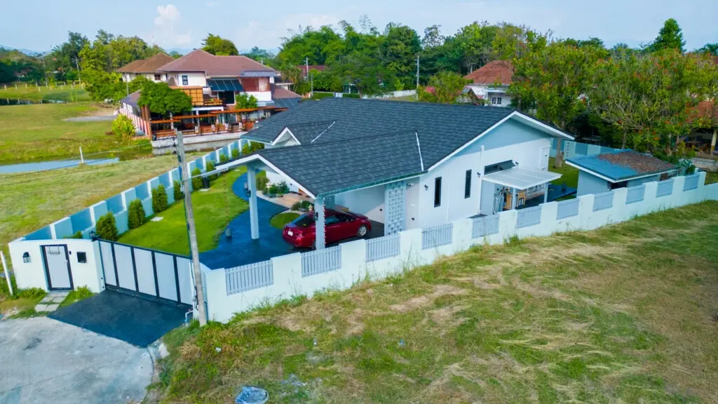 Moo Baan Modern Ranch Home