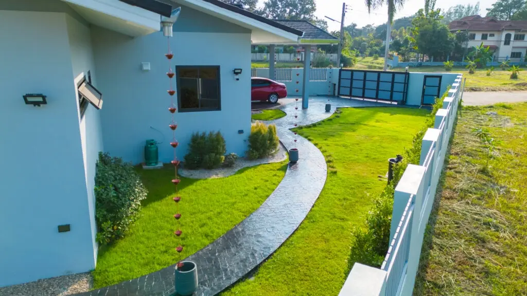 Moo Baan Modern Ranch Home