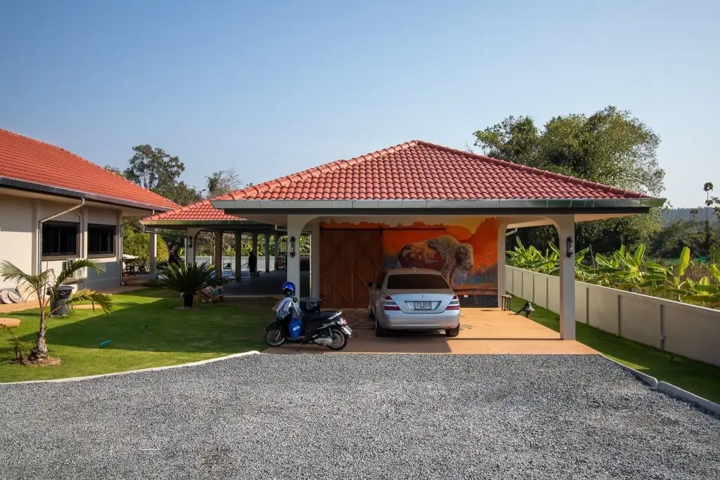 Chill “Resort-Style” Home