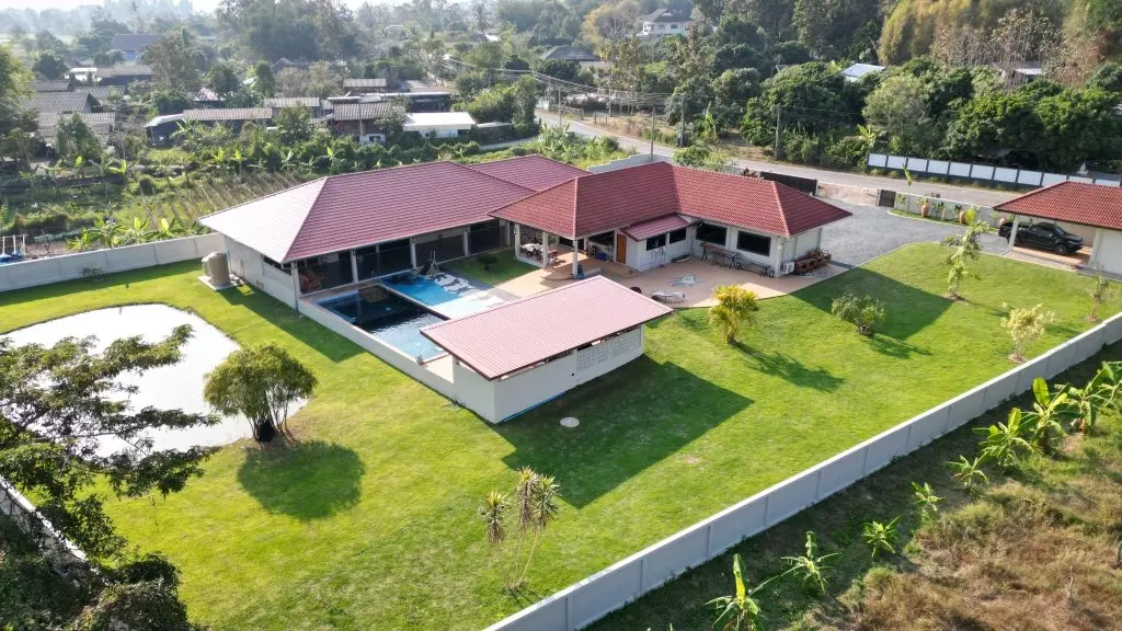 Chill “Resort-Style” Home
