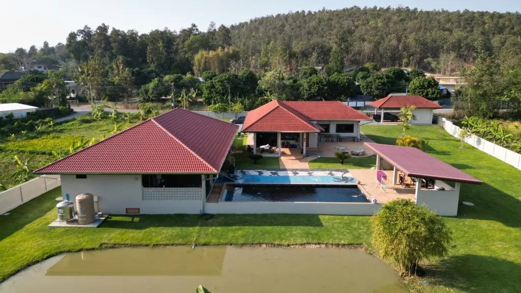 Chill “Resort-Style” Home
