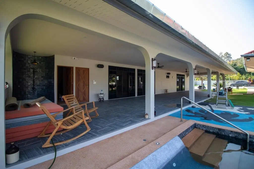 Chill “Resort-Style” Home