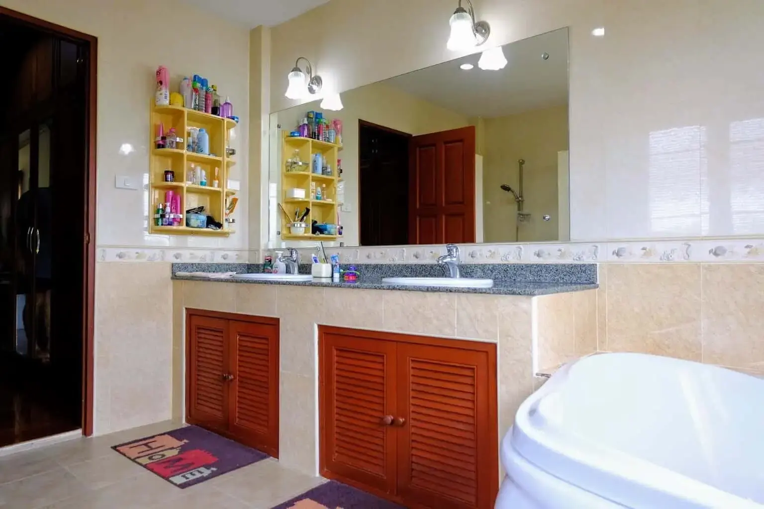 (HS261-04) Large Luxury Family Home with Pool on 3+ Rai in San Sai
