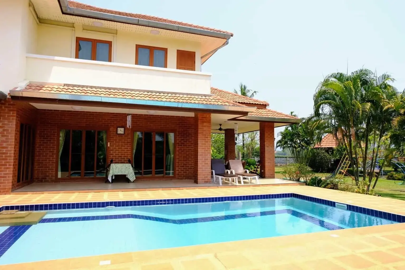 (HS261-04) Large Luxury Family Home with Pool on 3+ Rai in San Sai