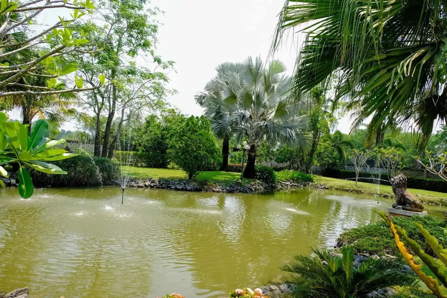 (HS261-04) Large Luxury Family Home with Pool on 3+ Rai in San Sai
