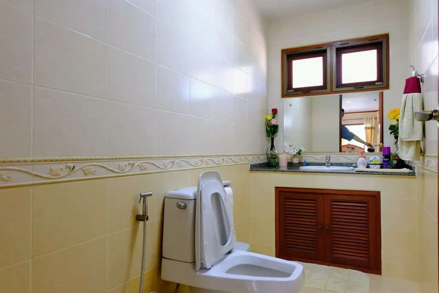 (HS261-04) Large Luxury Family Home with Pool on 3+ Rai in San Sai