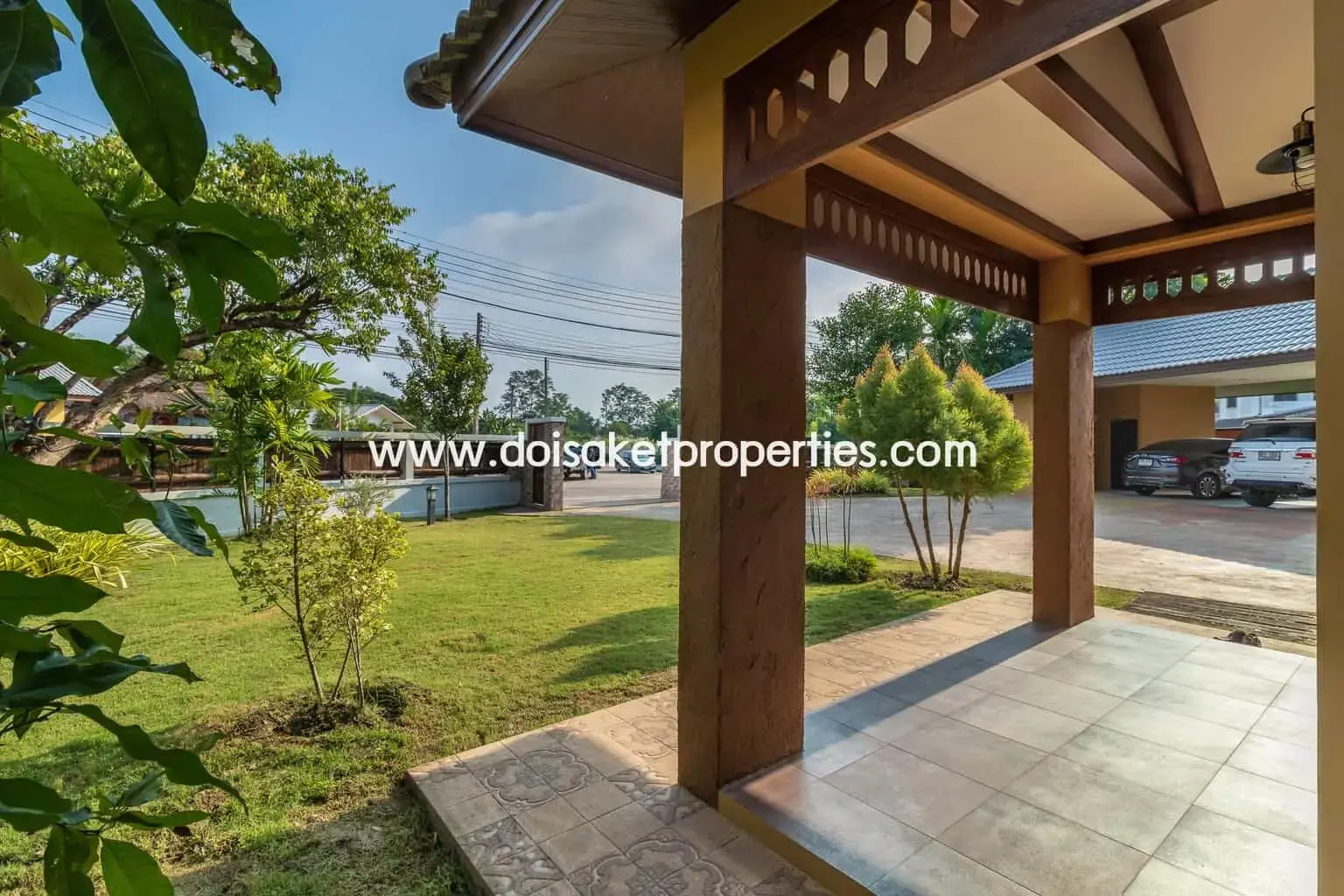 (HS210-04) Gorgeous 2 Storey Home with Swimming Pool for Sale in a Moo Baan in San Na Meng, San Sai