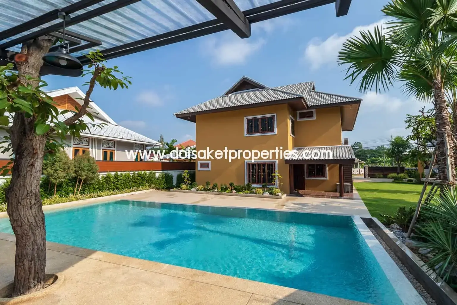 (HS210-04) Gorgeous 2 Storey Home with Swimming Pool for Sale in a Moo Baan in San Na Meng, San Sai