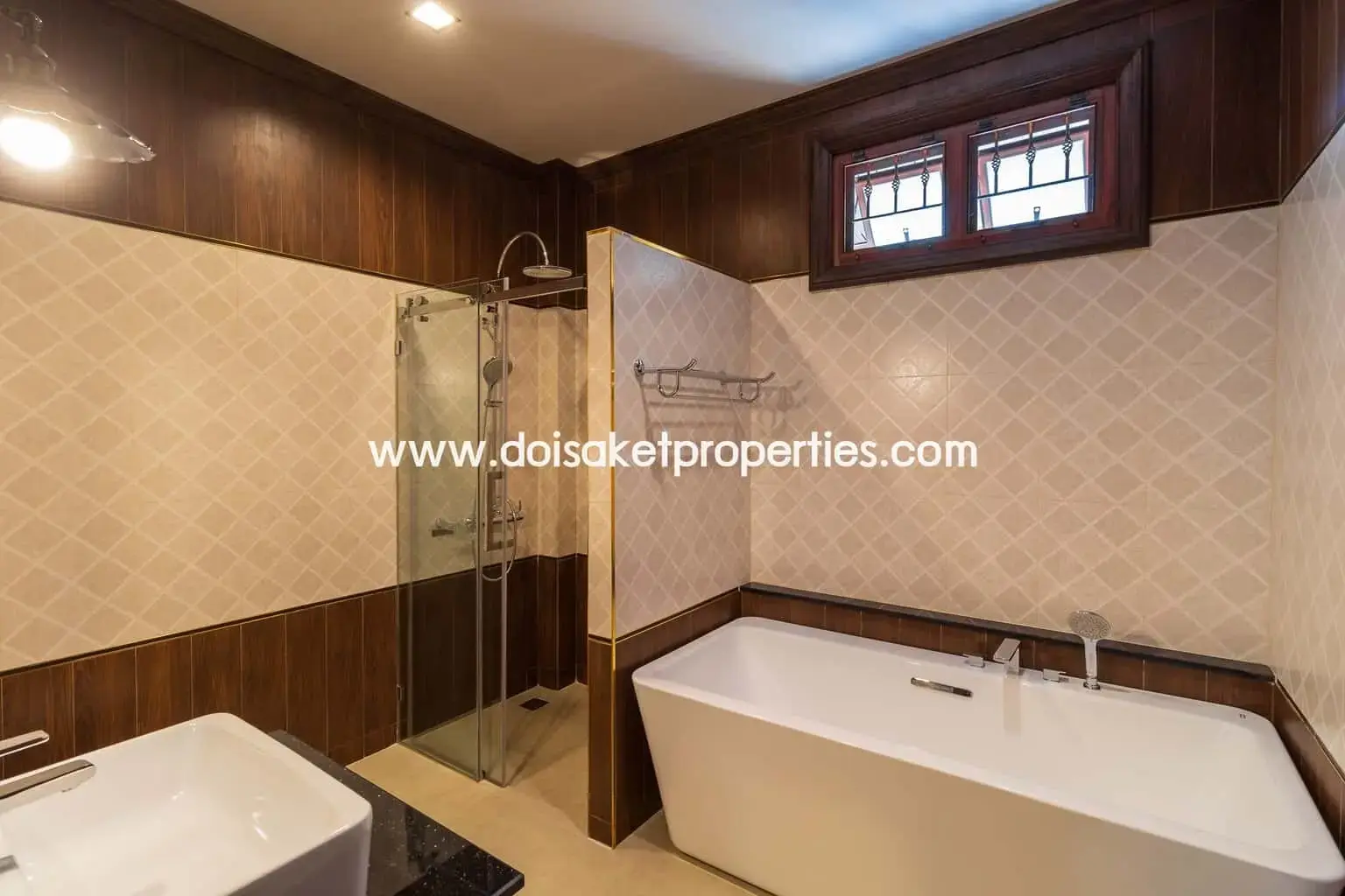 (HS210-04) Gorgeous 2 Storey Home with Swimming Pool for Sale in a Moo Baan in San Na Meng, San Sai