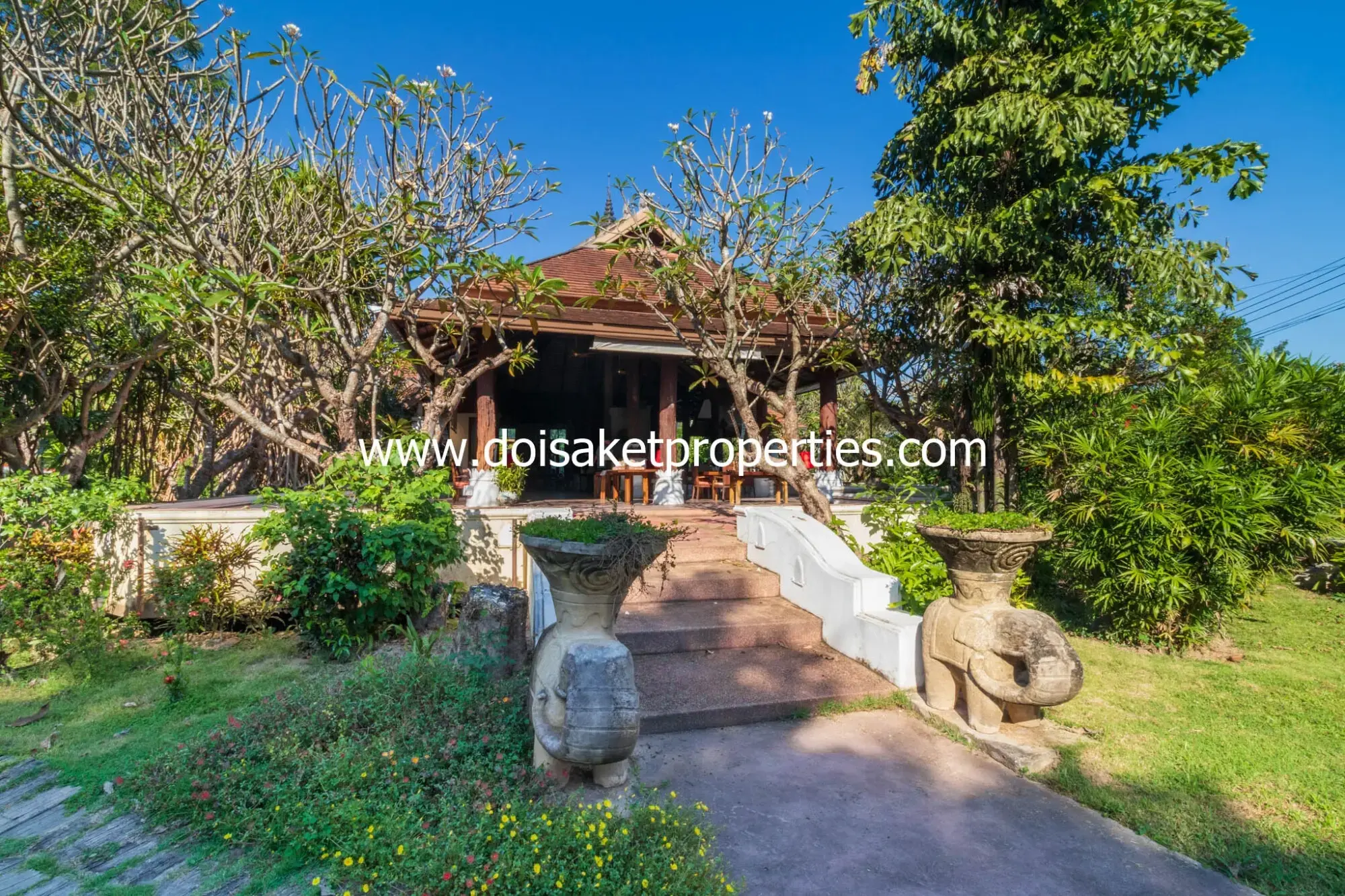 (HR184-V2U) Lovely 2-Bedroom Family Suite for Rent in Choeng Doi, Doi Saket