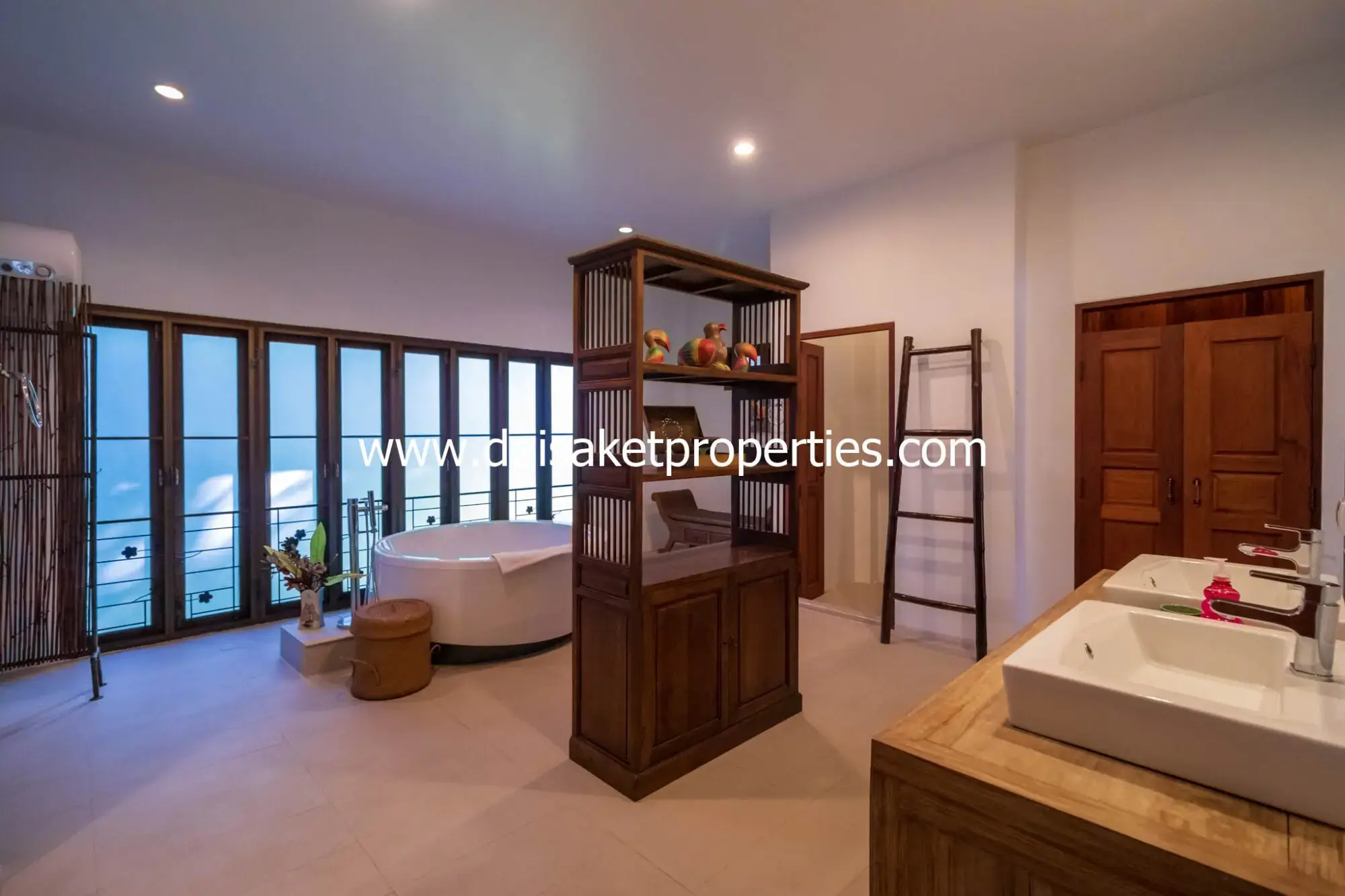 (HR185-V3U) Gorgeous Spa Suite for Rent in Choeng Doi, Doi Saket