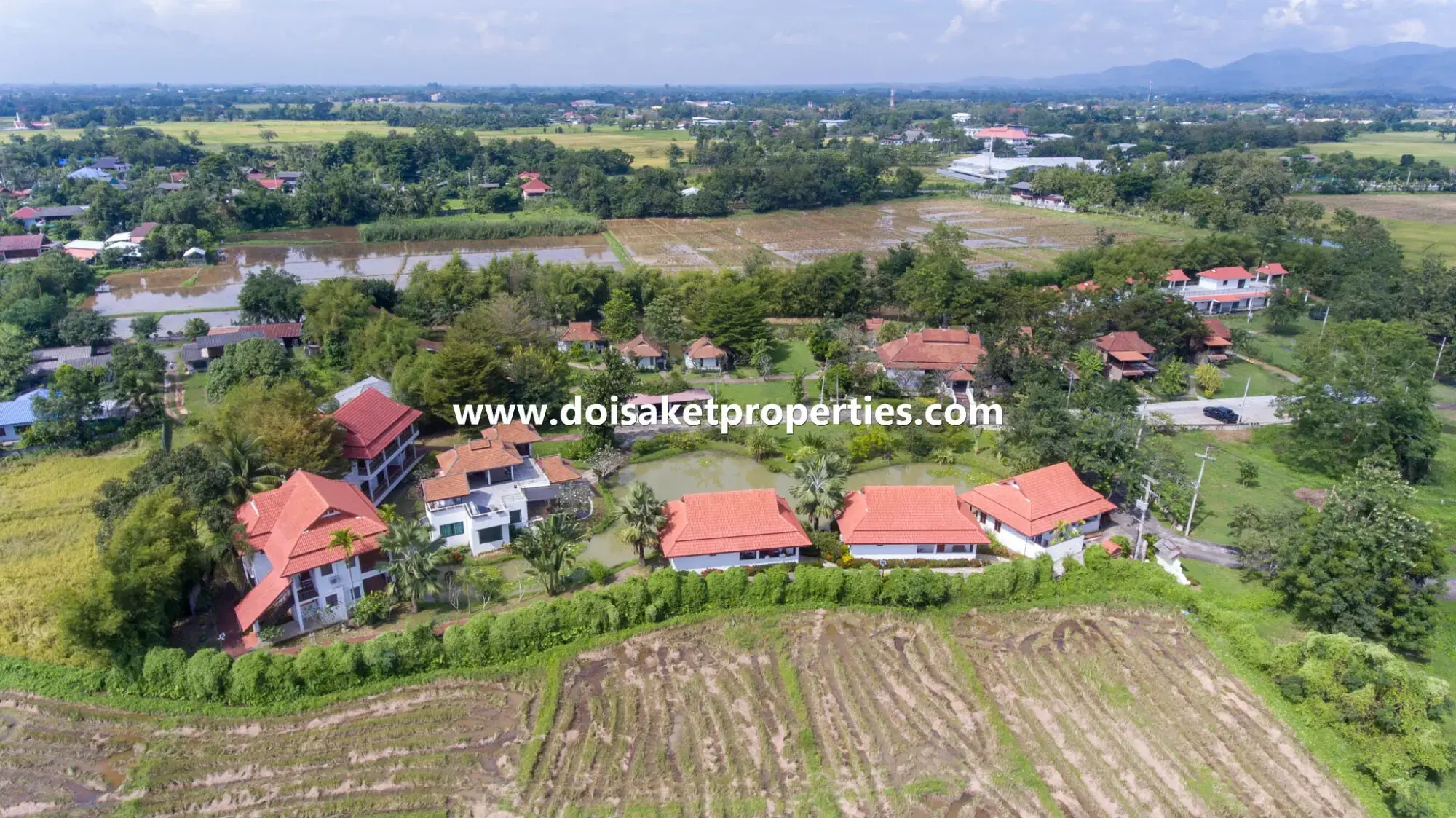 (RS004-13) Beautiful Lanna-Style Resort with Restaurant, Spa, and Coffee Shop for Sale in Doi Saket, Chiang Mai, Thailand