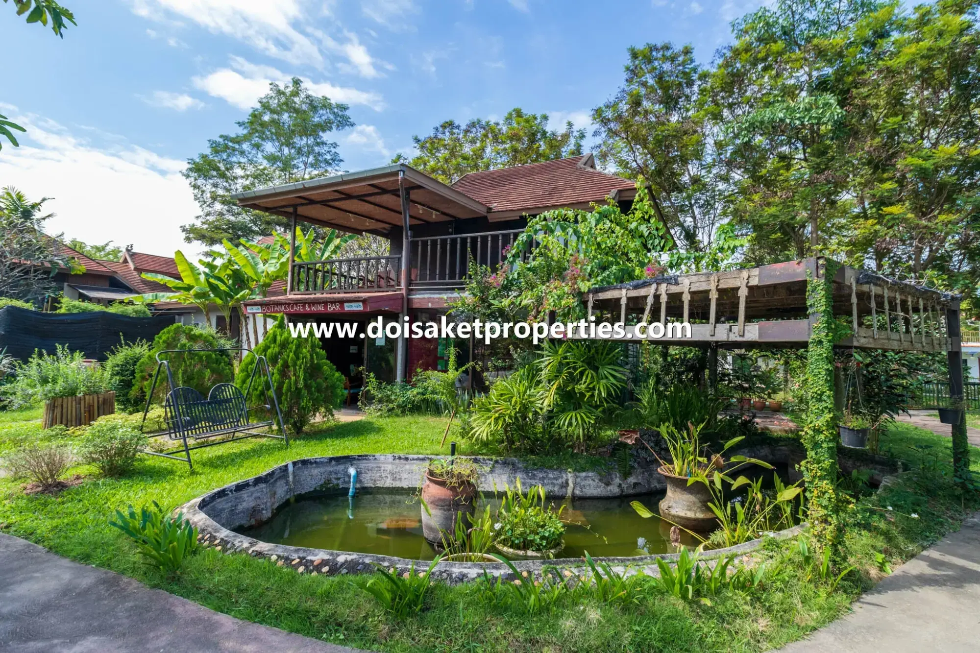 (RS004-13) Beautiful Lanna-Style Resort with Restaurant, Spa, and Coffee Shop for Sale in Doi Saket, Chiang Mai, Thailand