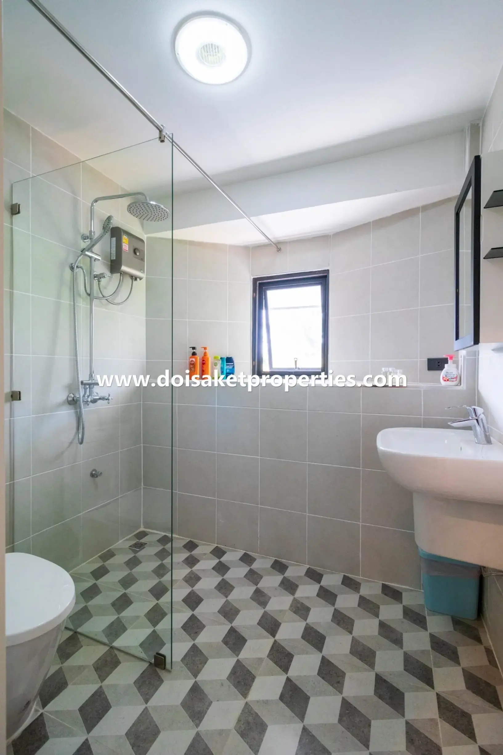 (HS326-05) Incredible Luxury Estate Property on 5+ Rai for Sale in Doi Saket, Chiang Mai