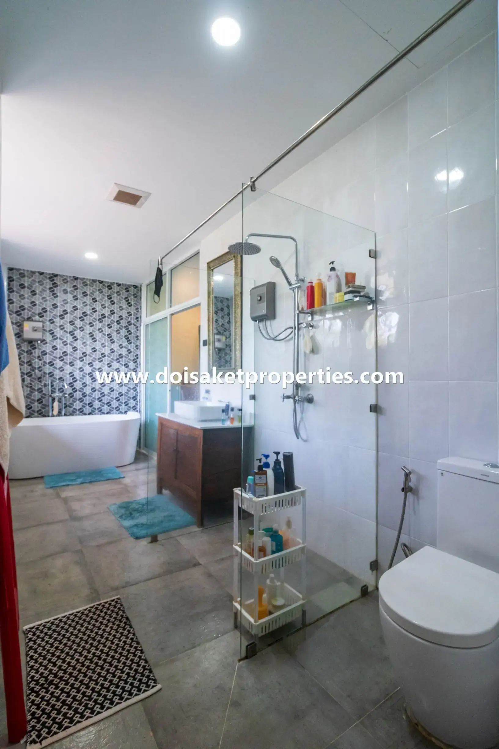 (HS326-05) Incredible Luxury Estate Property on 5+ Rai for Sale in Doi Saket, Chiang Mai