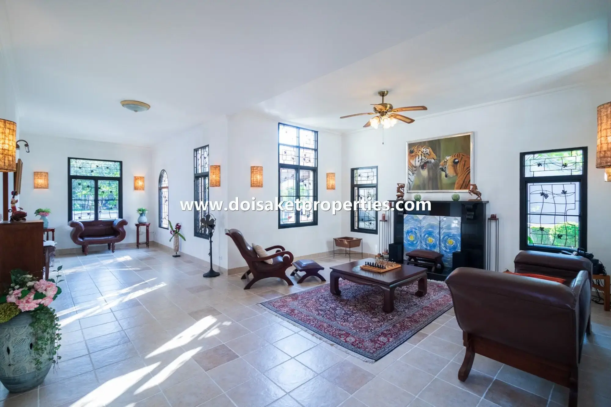 (HS343-04) Luxurious Large Spanish Villa Style Home for Sale in Palm Springs, Nong Hoi, Chiang Mai