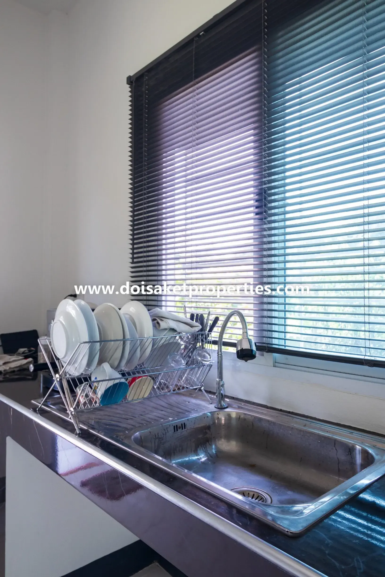 (HS320-02) Newer 2-Bedroom House for Sale in a Quiet and Rural Location near Mae Kuang Dam in Luang Nuea, Doi Saket