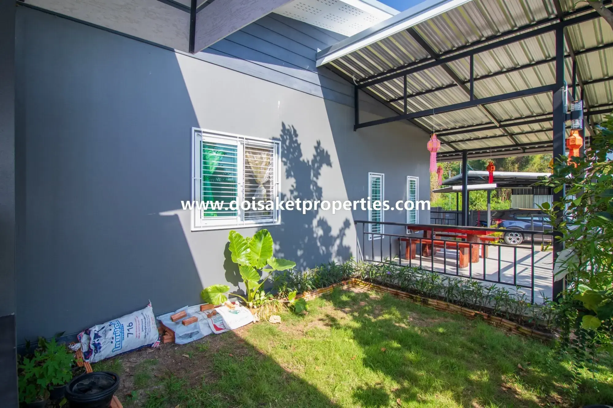 (HS320-02) Newer 2-Bedroom House for Sale in a Quiet and Rural Location near Mae Kuang Dam in Luang Nuea, Doi Saket