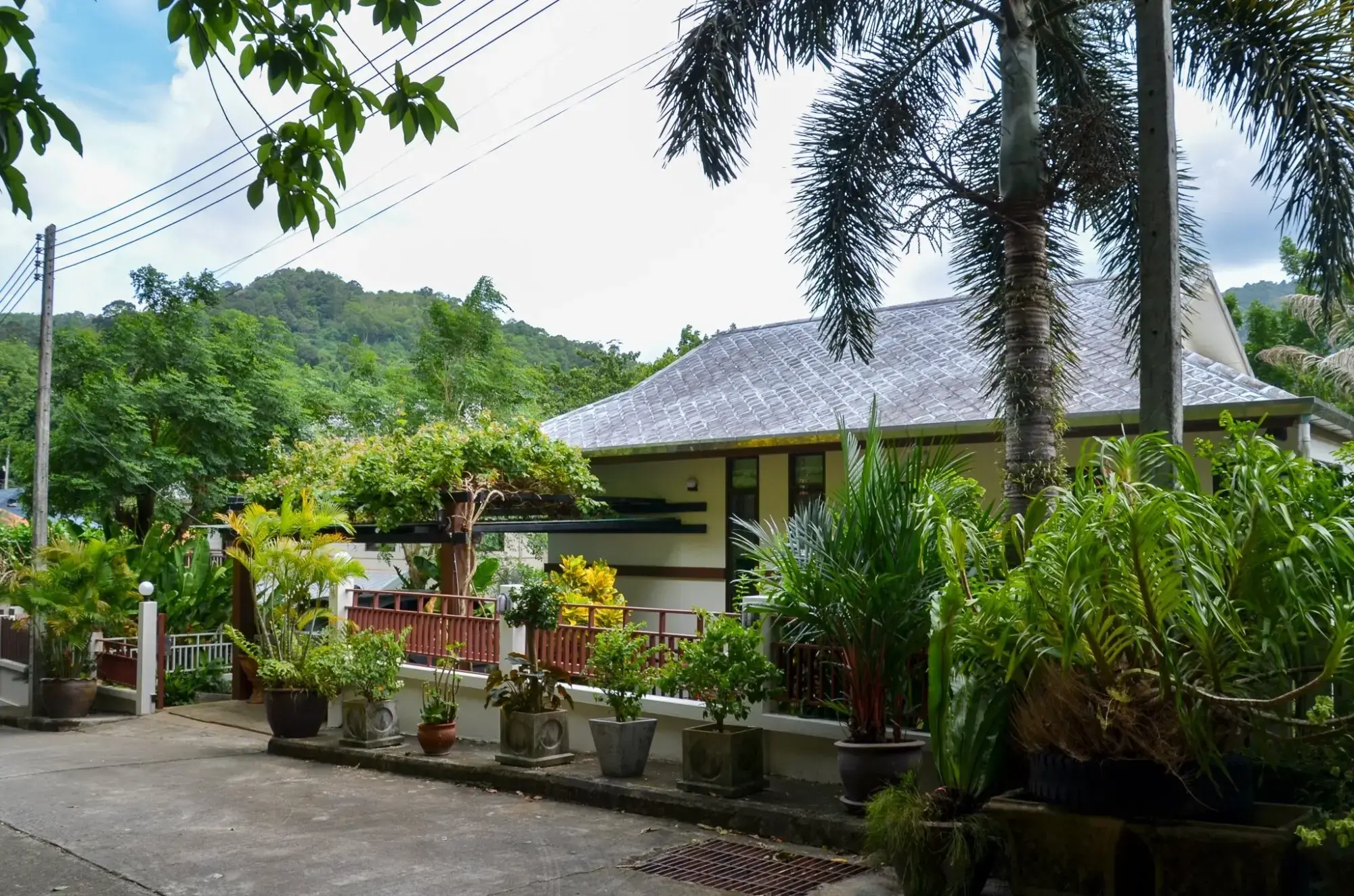 (HS346-02) Lovely 2-Bedroom Pool Villa for Sale in a Great Location in Kathu, Phuket
