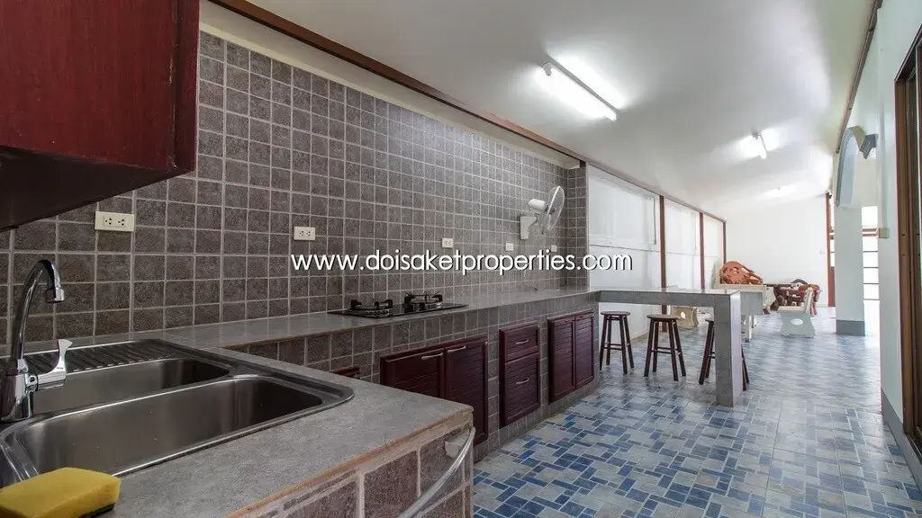 (HS357-03) 3-Bedroom House for sale in Talat Kwan, Doi Saket.