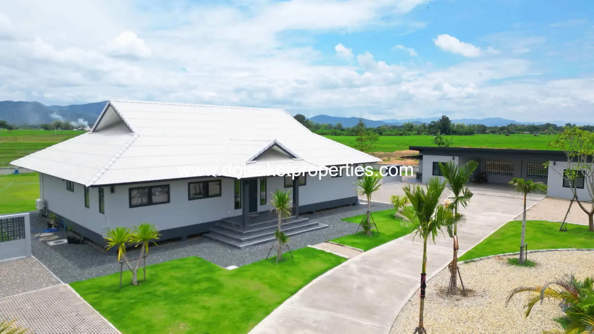 (HS363-04) Beautiful 4-Bedroom Modern Home with Great Mountain Views for Sale in Pa Pong, Doi Saket
