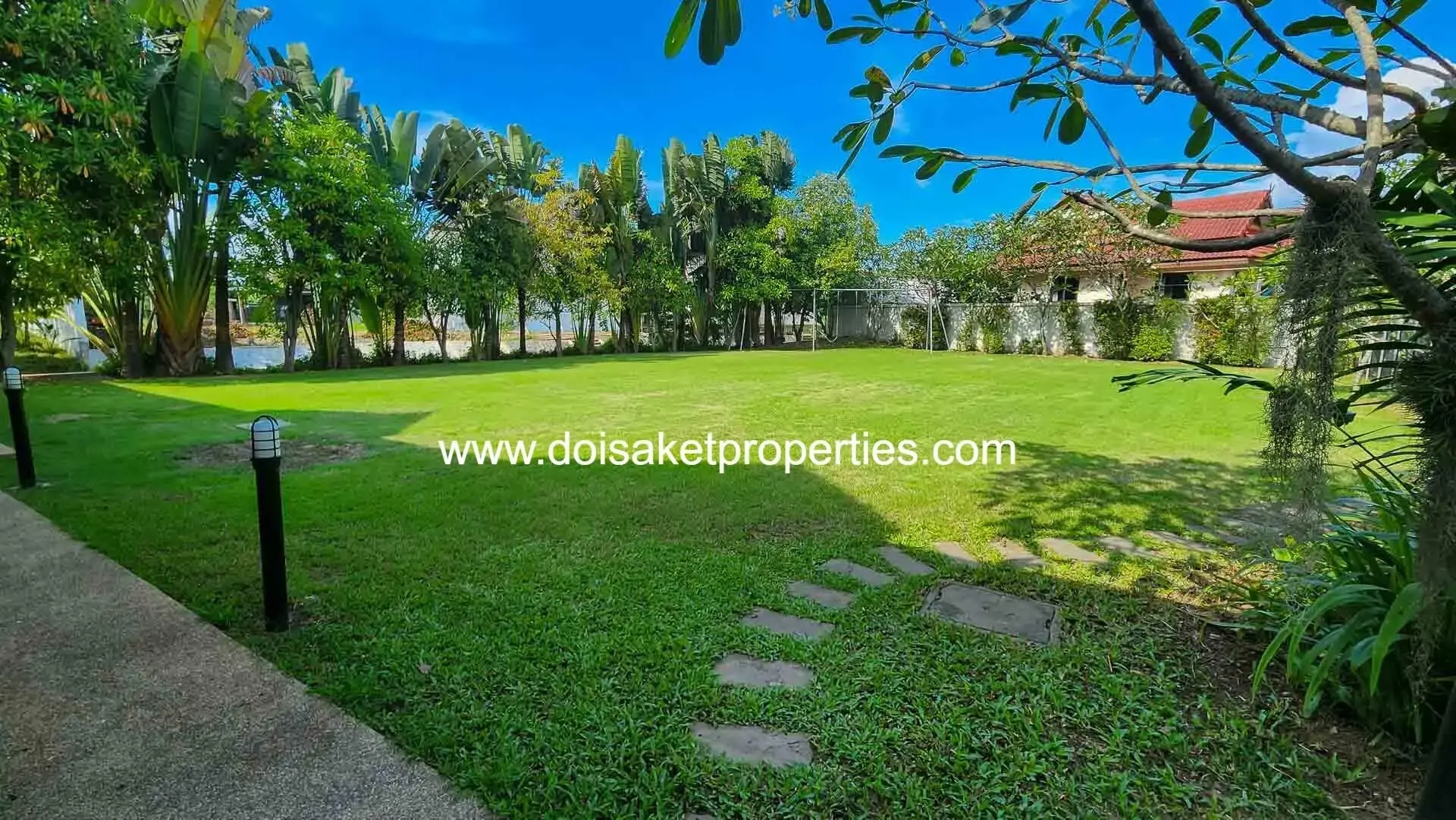 (HS372-05) Beautiful 5 Bedroom Pool Villa With A Large Garden In Doi Saket