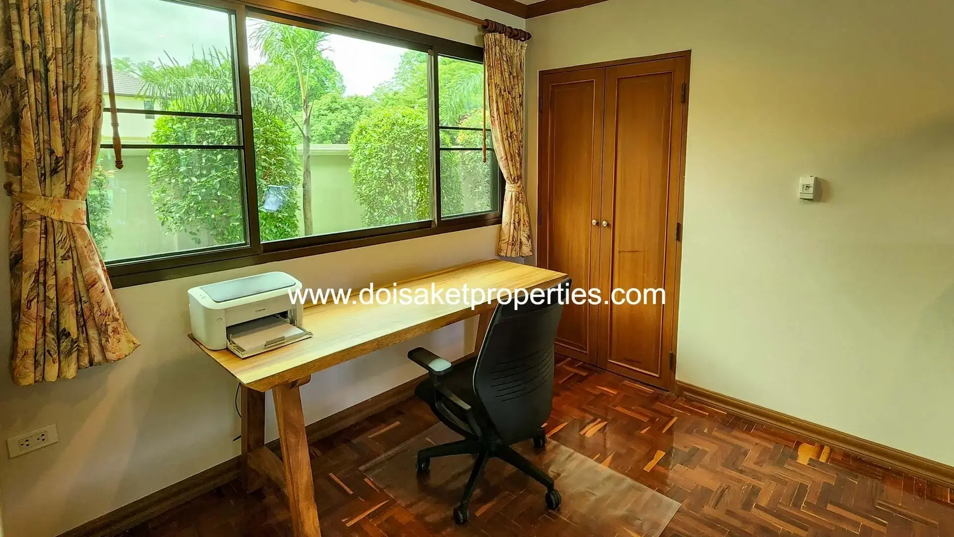 (HS372-05) Beautiful 5 Bedroom Pool Villa With A Large Garden In Doi Saket