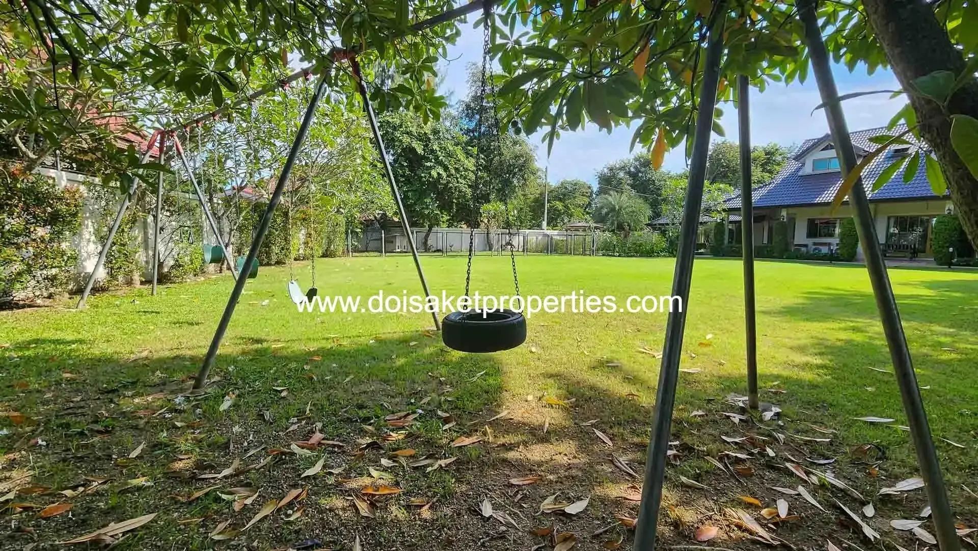 (HS372-05) Beautiful 5 Bedroom Pool Villa With A Large Garden In Doi Saket