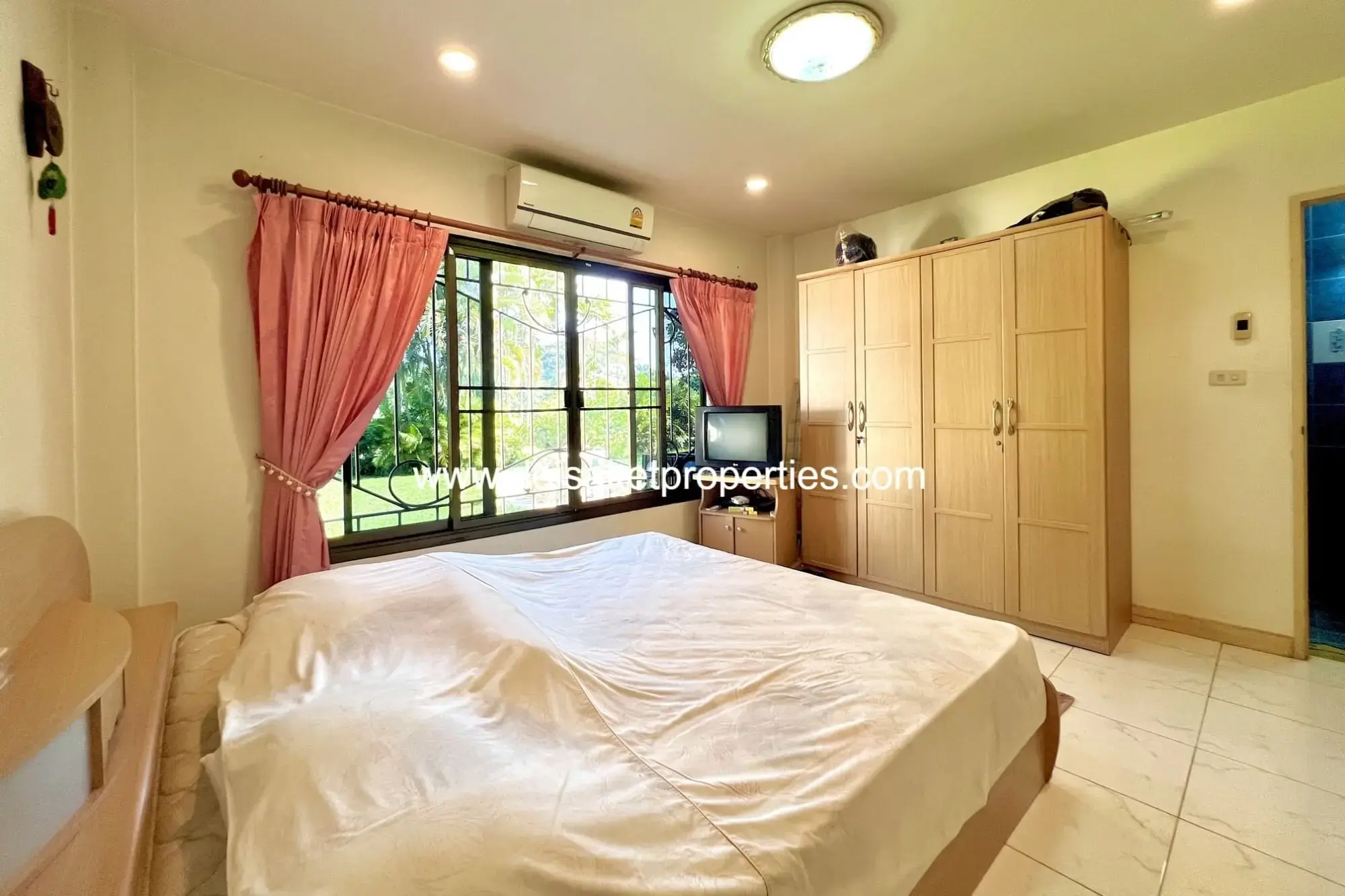 (HS374-03) 3-Bedroom Family Home for Sale in Peaceful San Na Meng, San Sai
