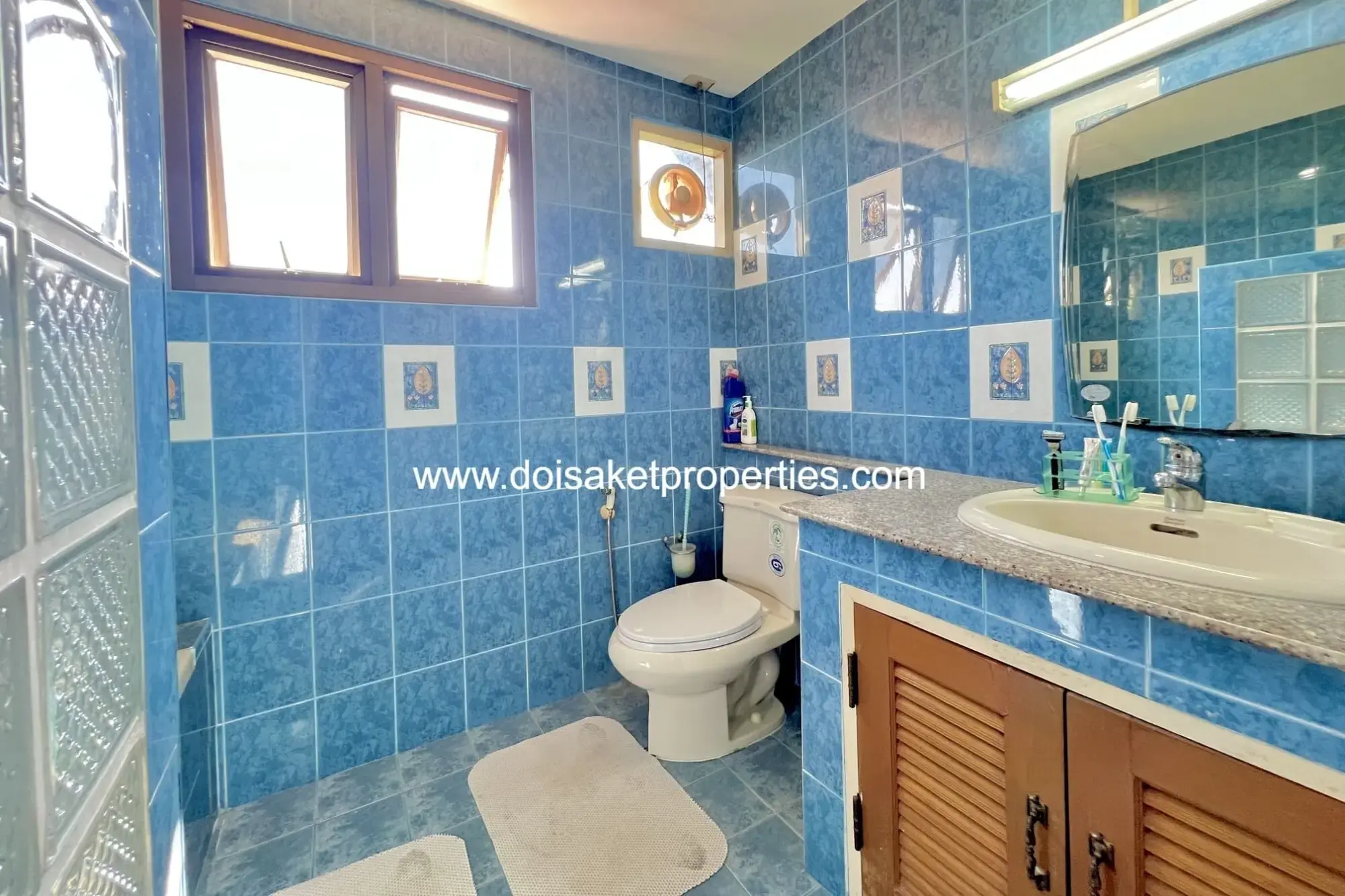 (HS374-03) 3-Bedroom Family Home for Sale in Peaceful San Na Meng, San Sai