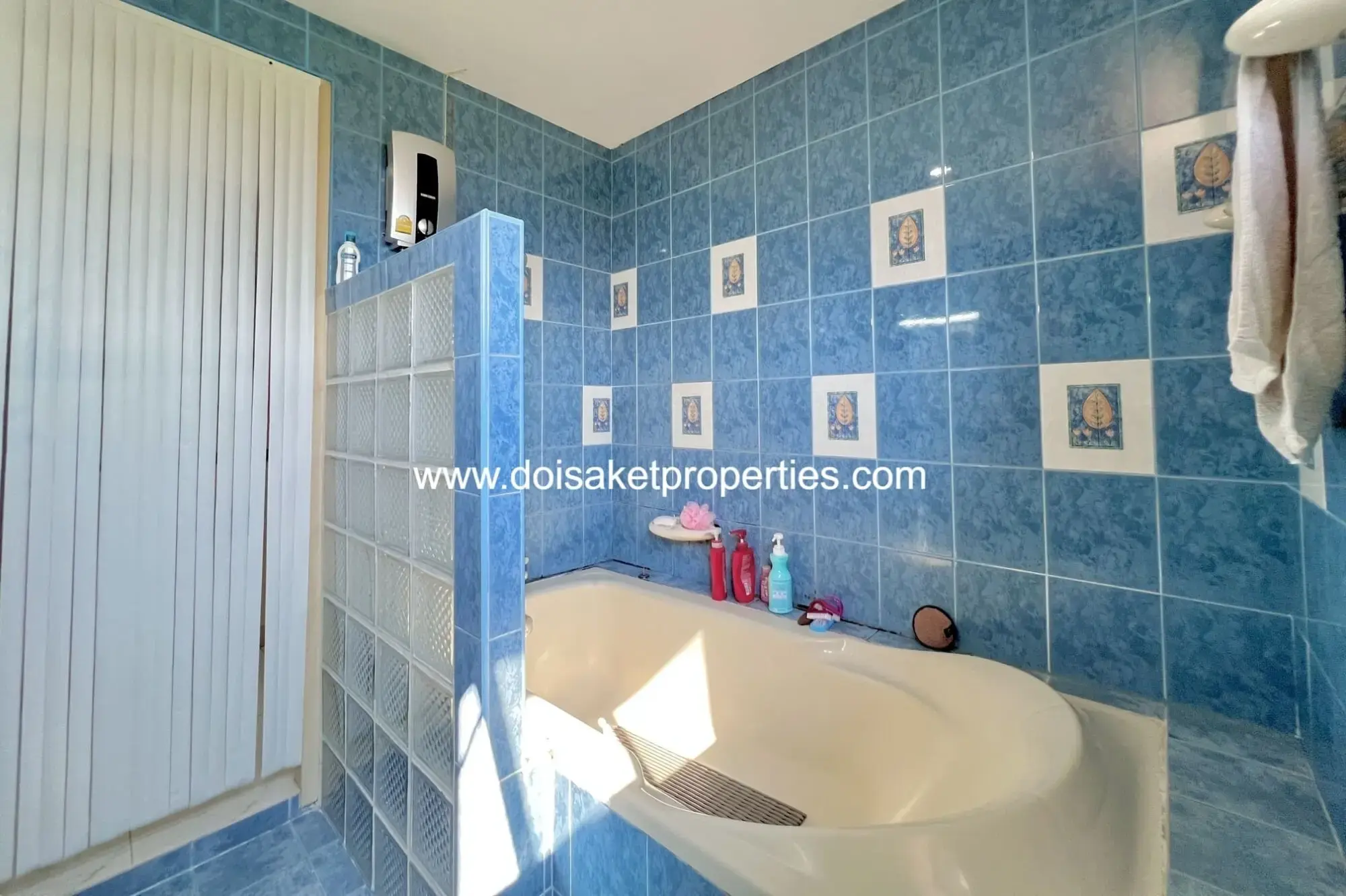 (HS374-03) 3-Bedroom Family Home for Sale in Peaceful San Na Meng, San Sai