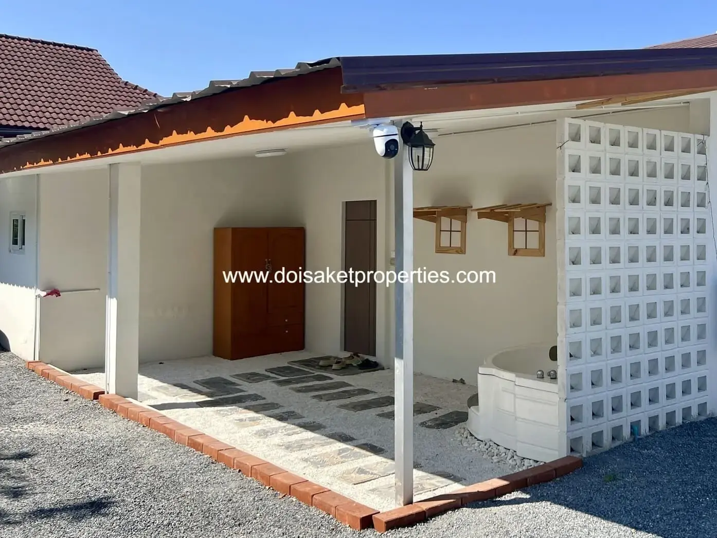 (HR226-02) 2-Bedroom House For Rent in a Quiet but Convenient Location in Choeng Doi, Doi Saket