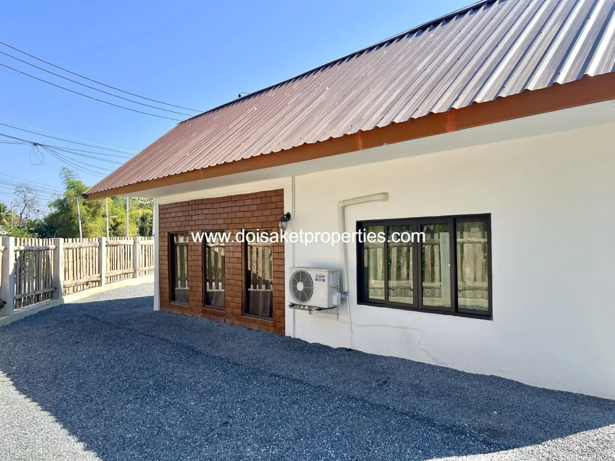 (HR226-02) 2-Bedroom House For Rent in a Quiet but Convenient Location in Choeng Doi, Doi Saket