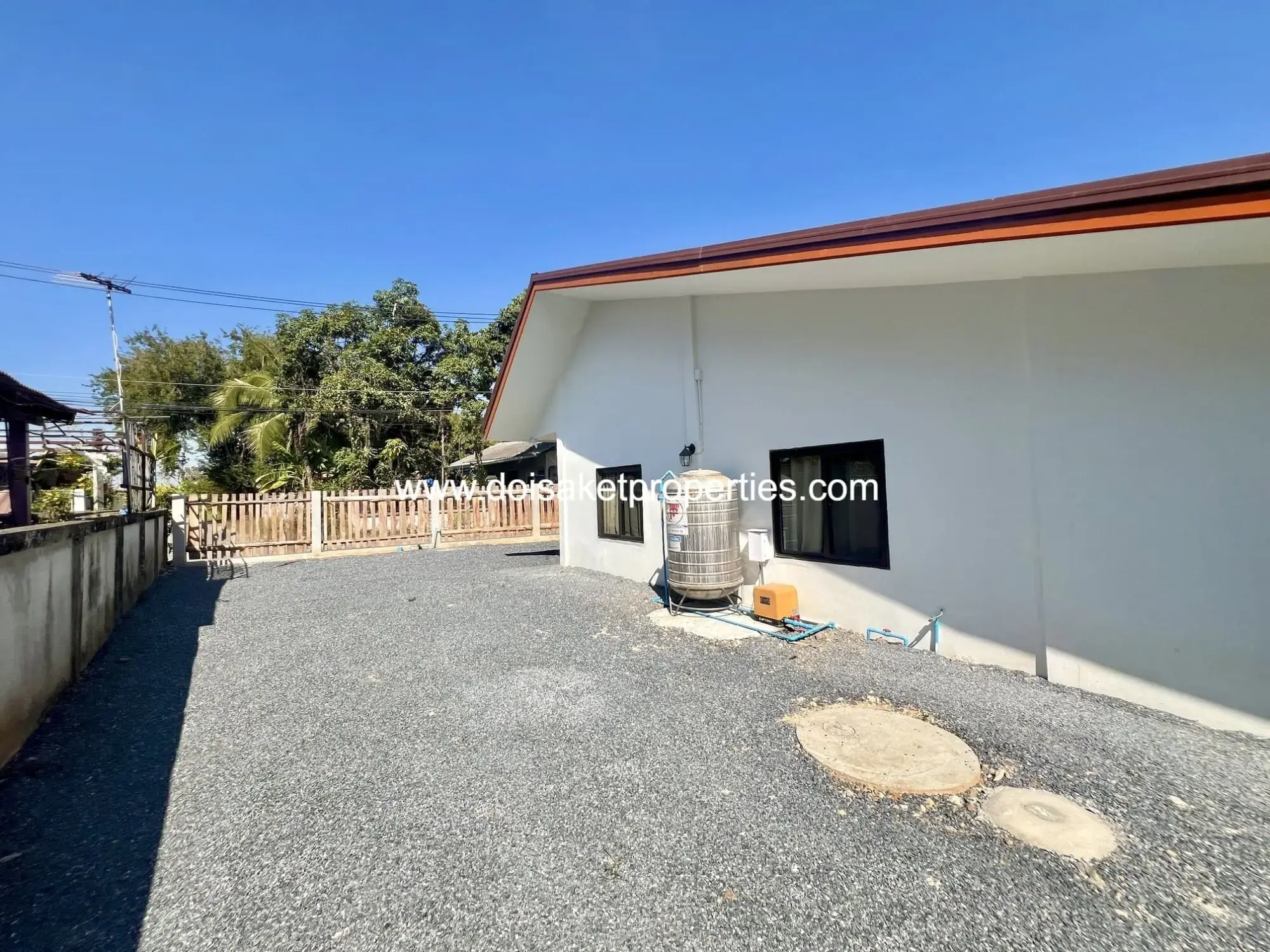 (HR226-02) 2-Bedroom House For Rent in a Quiet but Convenient Location in Choeng Doi, Doi Saket