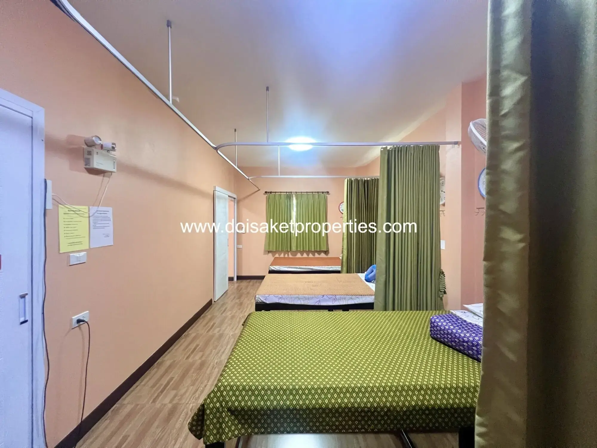 (HS375-01) 1+ Rai Property on a Main Road with Many Business Opportunities for Sale in Luang Nuea, Doi Saket
