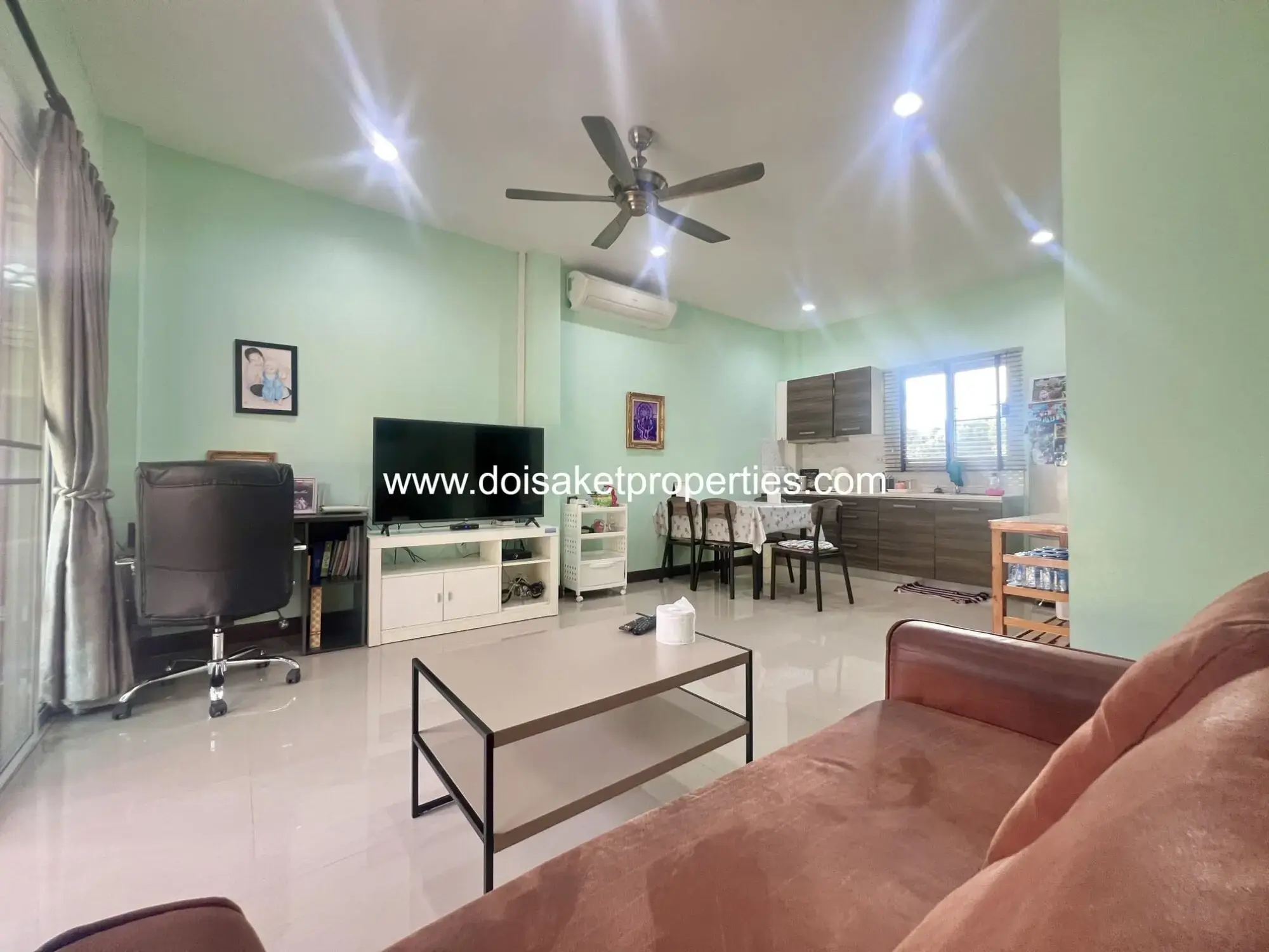(HS375-01) 1+ Rai Property on a Main Road with Many Business Opportunities for Sale in Luang Nuea, Doi Saket