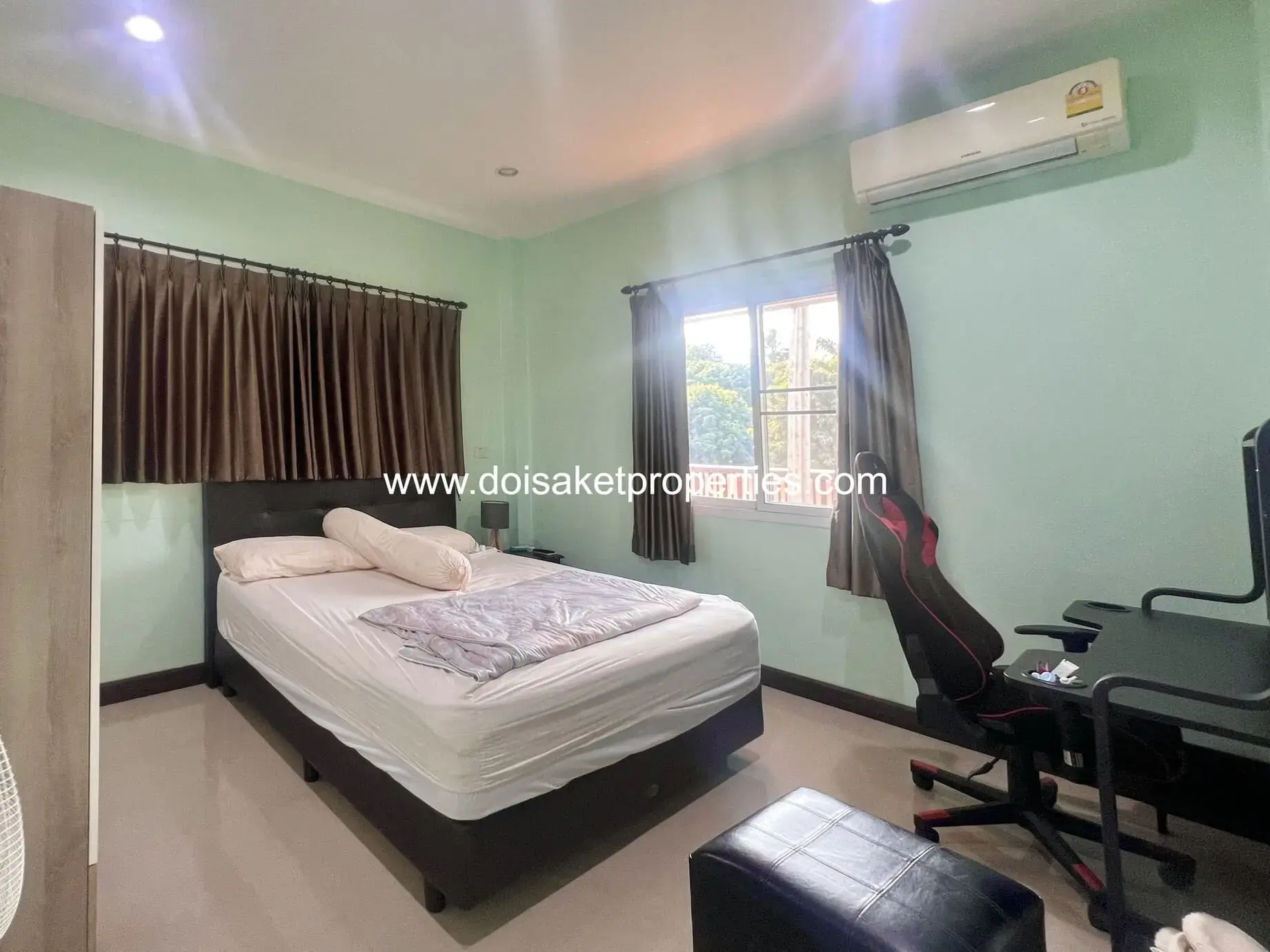 (HS375-01) 1+ Rai Property on a Main Road with Many Business Opportunities for Sale in Luang Nuea, Doi Saket
